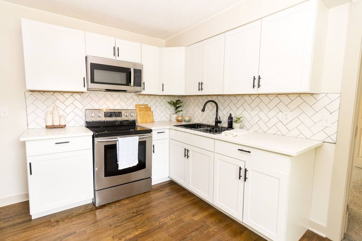 Apartment for rent at 804 Grandview Ave #B, Chattanooga, TN 37405