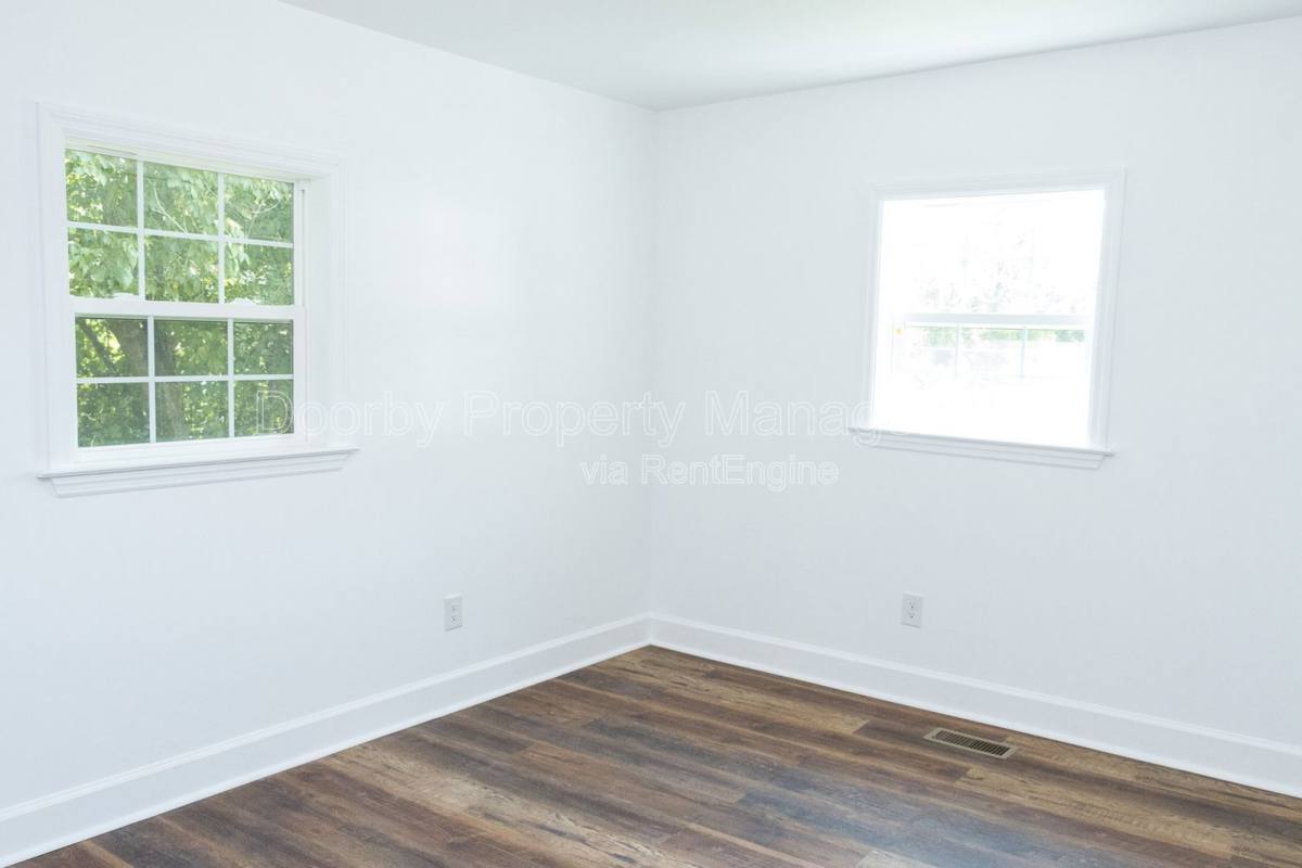 House for rent at 196 Rogers Rd, Chickamauga, GA 30707