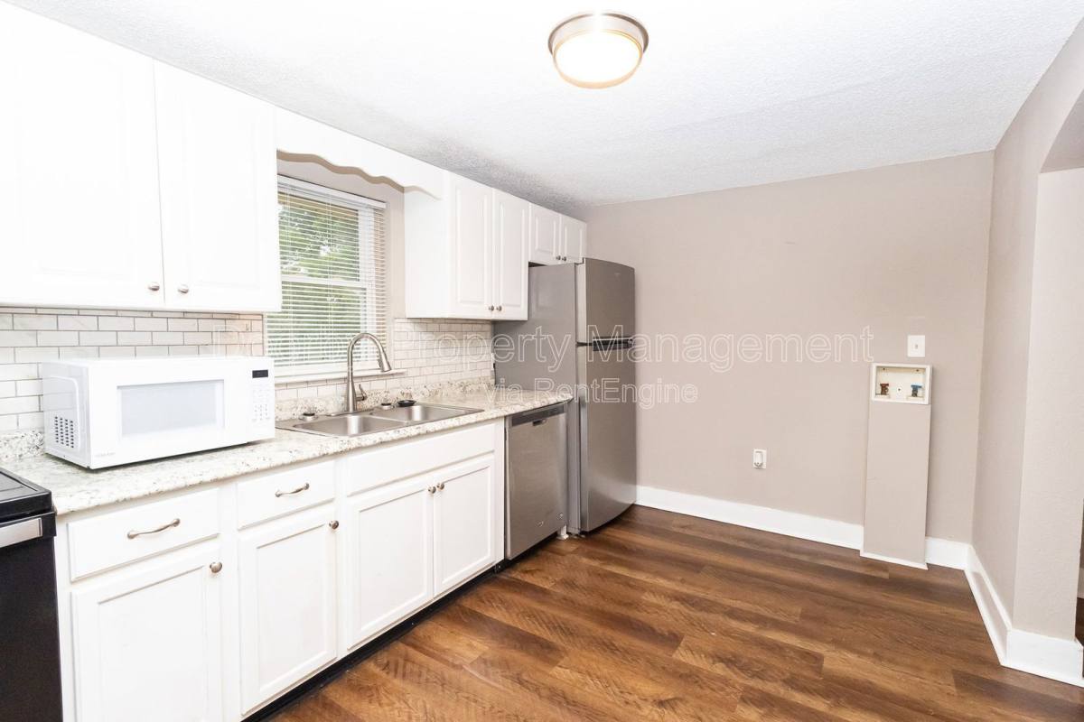 Apartment for rent at 403 Warren St, Rossville, GA 30741
