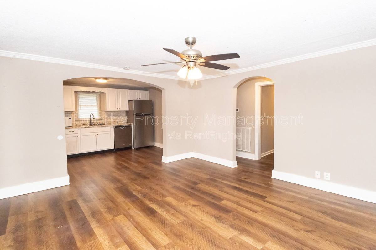 Apartment for rent at 403 Warren St, Rossville, GA 30741