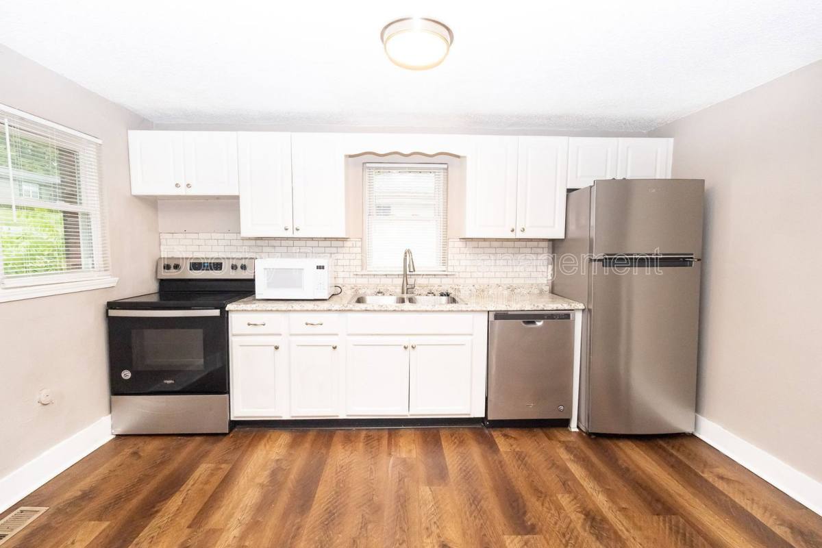 Apartment for rent at 403 Warren St, Rossville, GA 30741