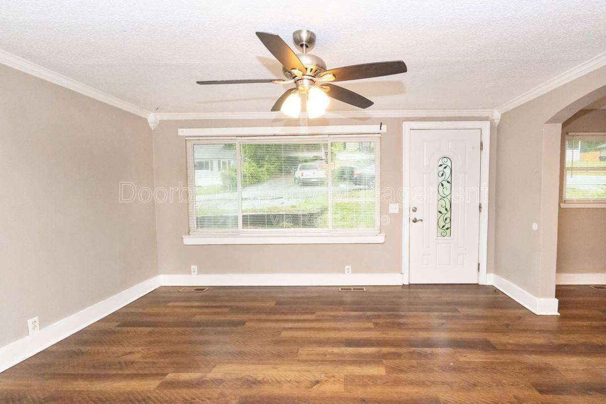Apartment for rent at 403 Warren St, Rossville, GA 30741