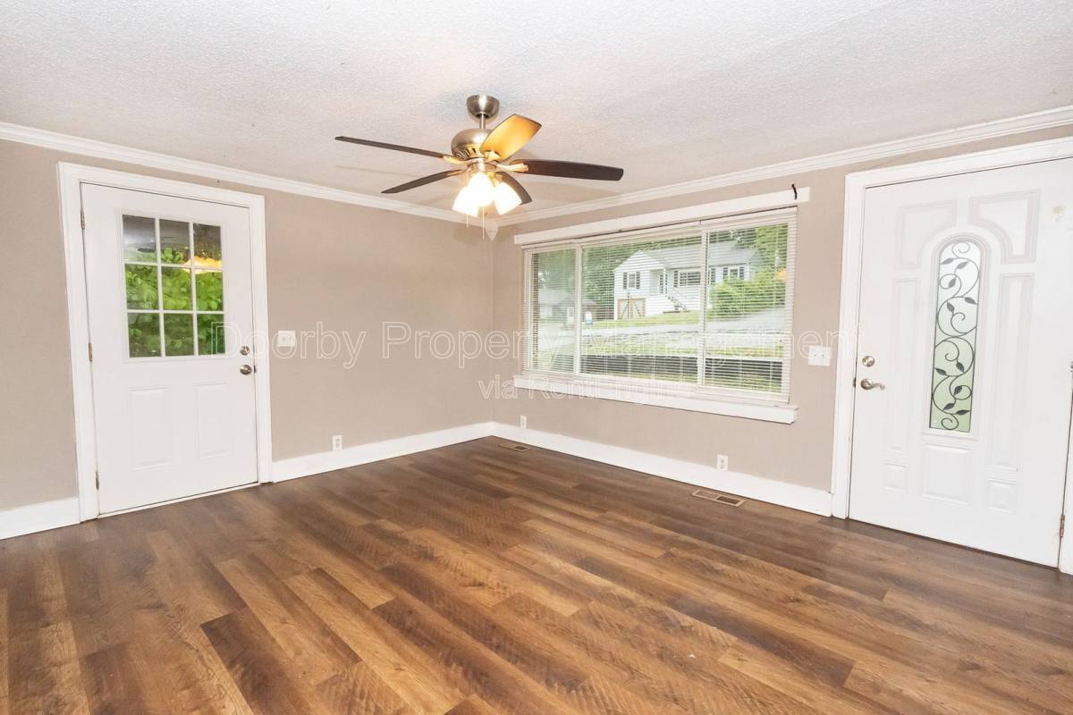 Apartment for rent at 403 Warren St, Rossville, GA 30741