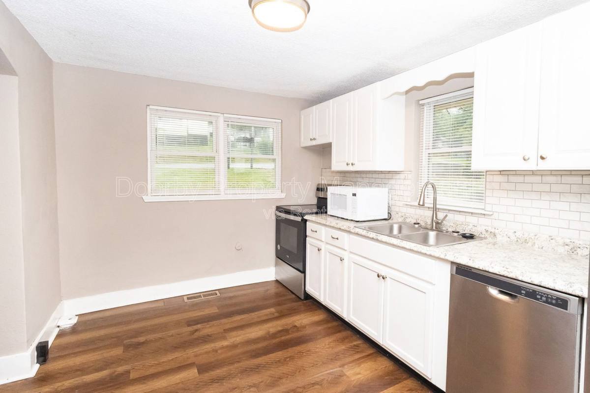 Apartment for rent at 403 Warren St, Rossville, GA 30741
