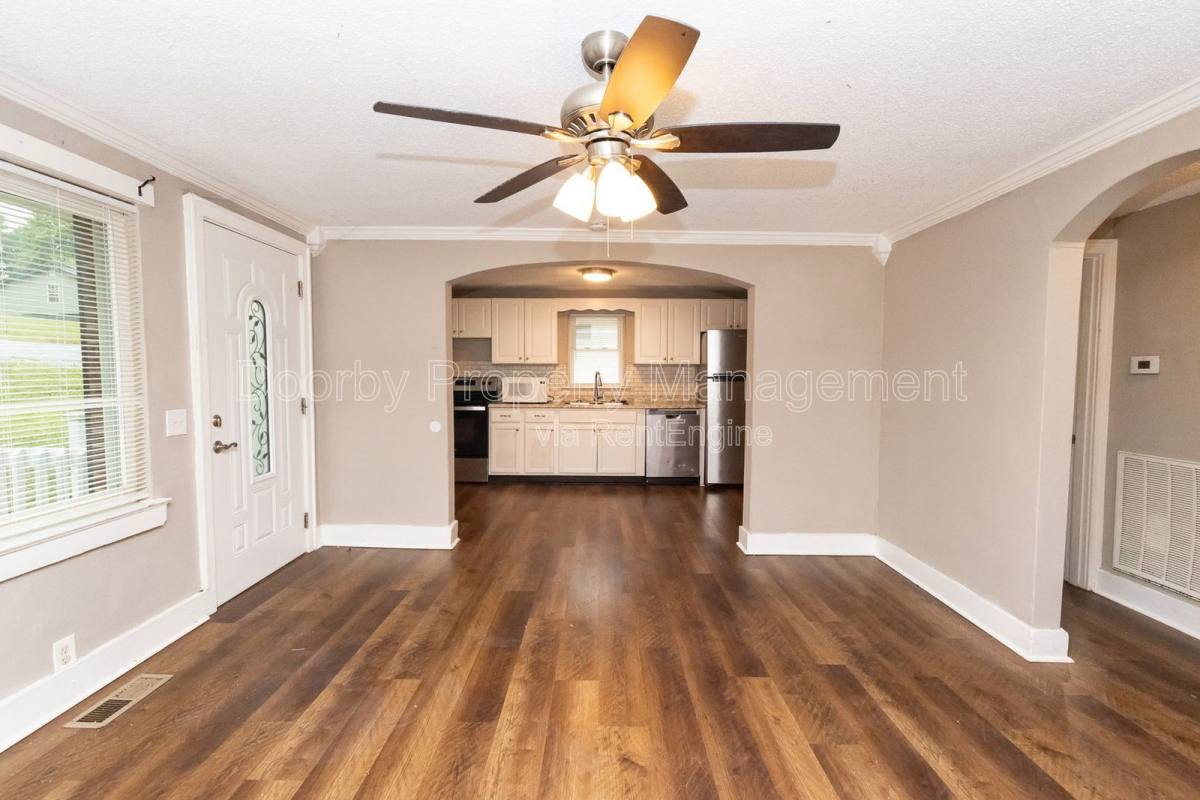 Apartment for rent at 403 Warren St, Rossville, GA 30741