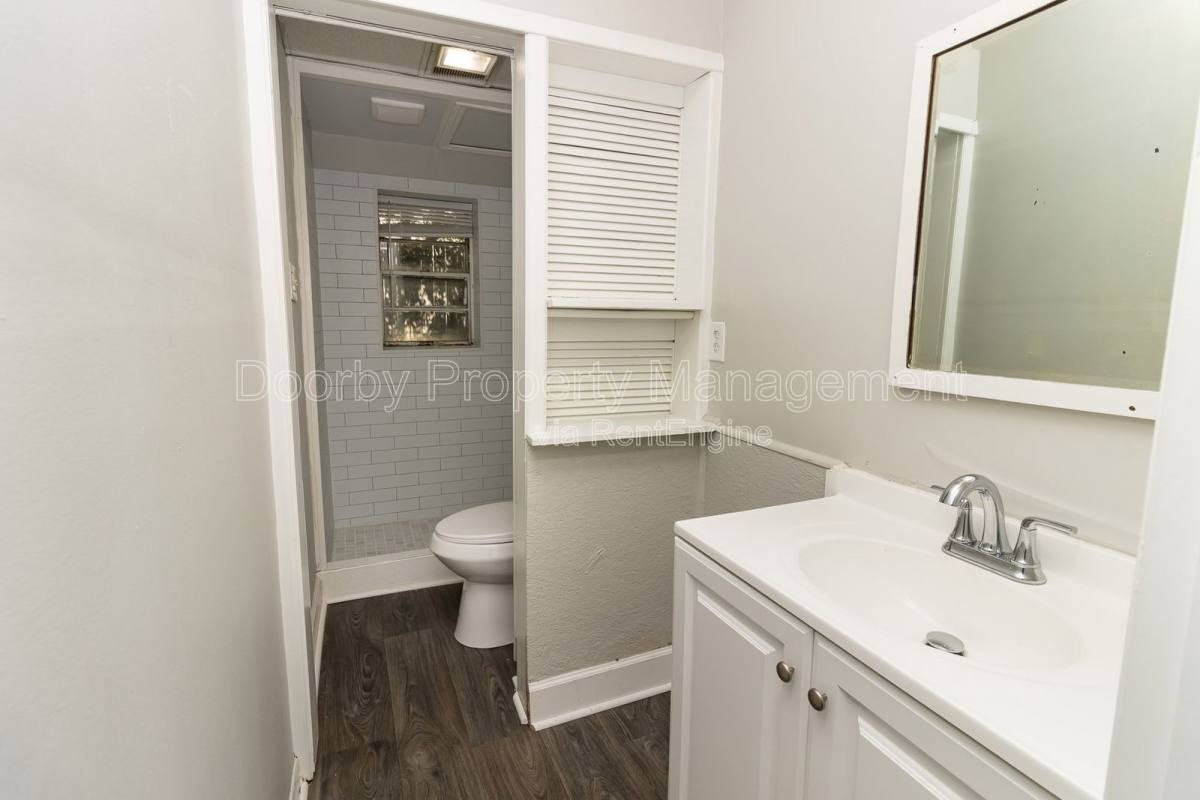 Apartment for rent at 2609 14th Ave #3, Chattanooga, TN 37407