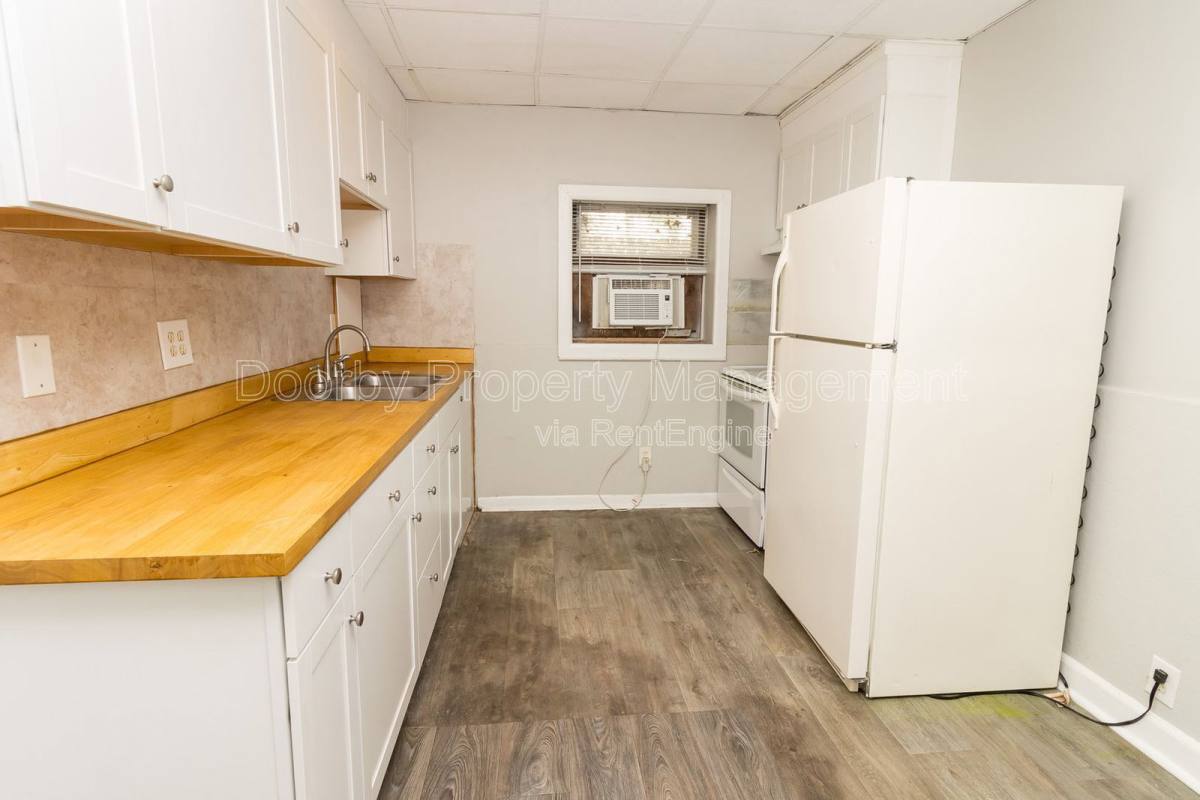 Apartment for rent at 2609 14th Ave #3, Chattanooga, TN 37407