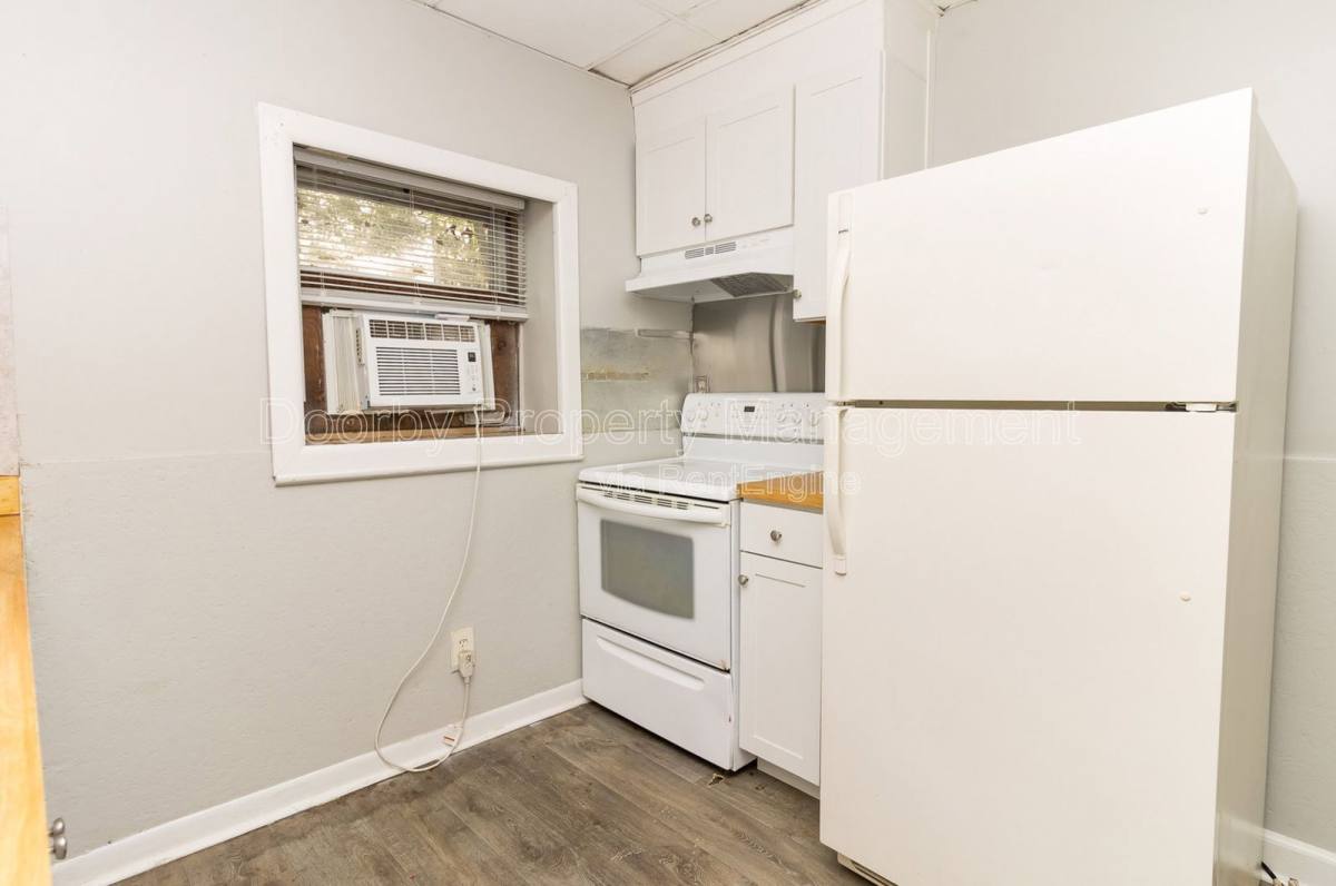 Apartment for rent at 2609 14th Ave #3, Chattanooga, TN 37407