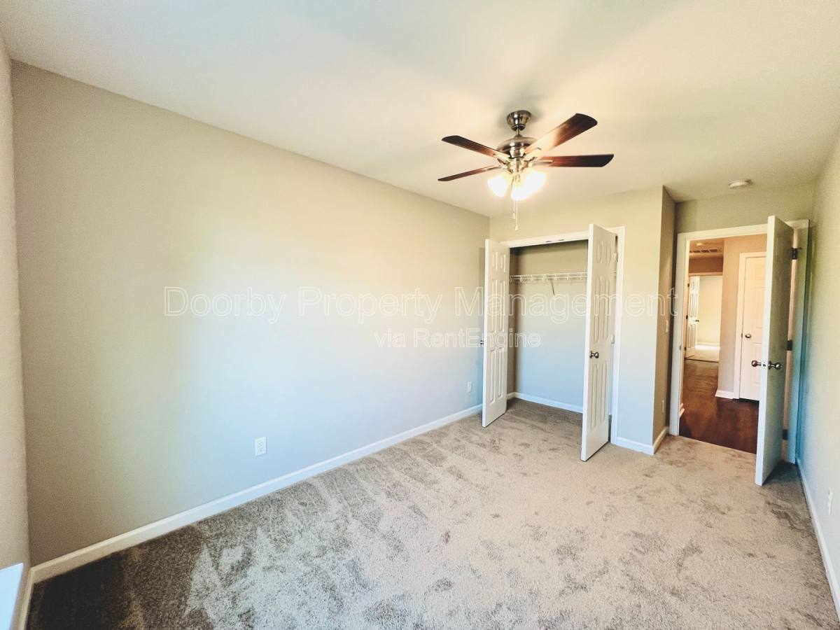 Apartment for rent at 2106 Duncan Ave #102, Chattanooga, TN 37404