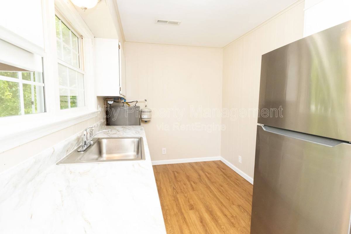 Apartment for rent at 207 Memorial Dr #3, Chattanooga, TN 37415