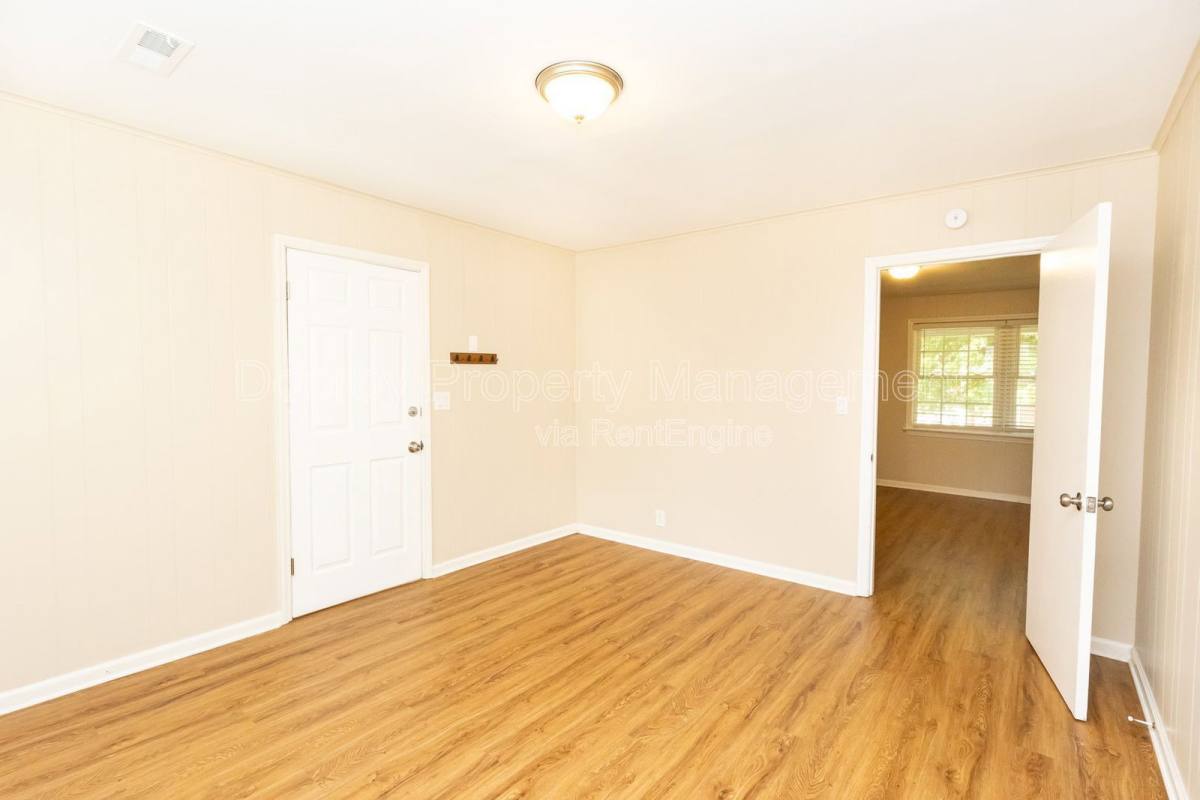 Apartment for rent at 207 Memorial Dr #3, Chattanooga, TN 37415