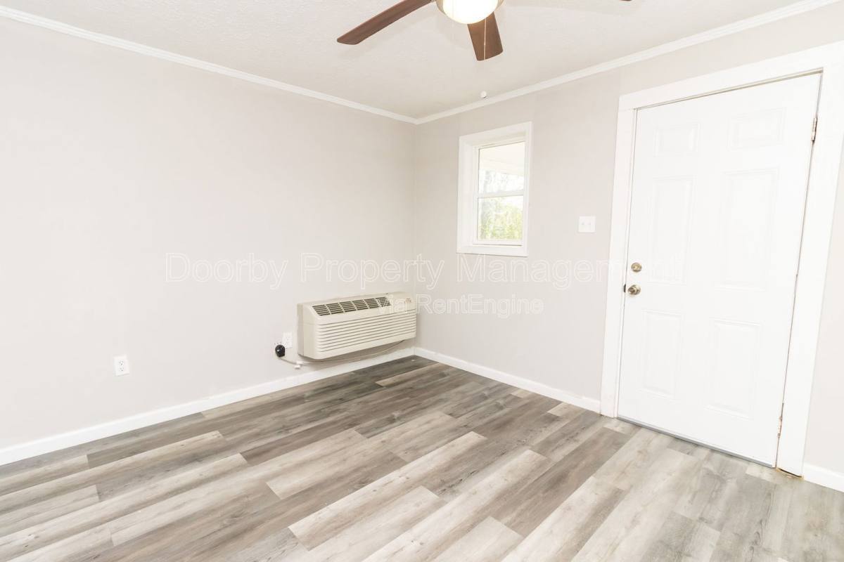 Apartment for rent at 207 Napier St #6, La Fayette, GA 30728