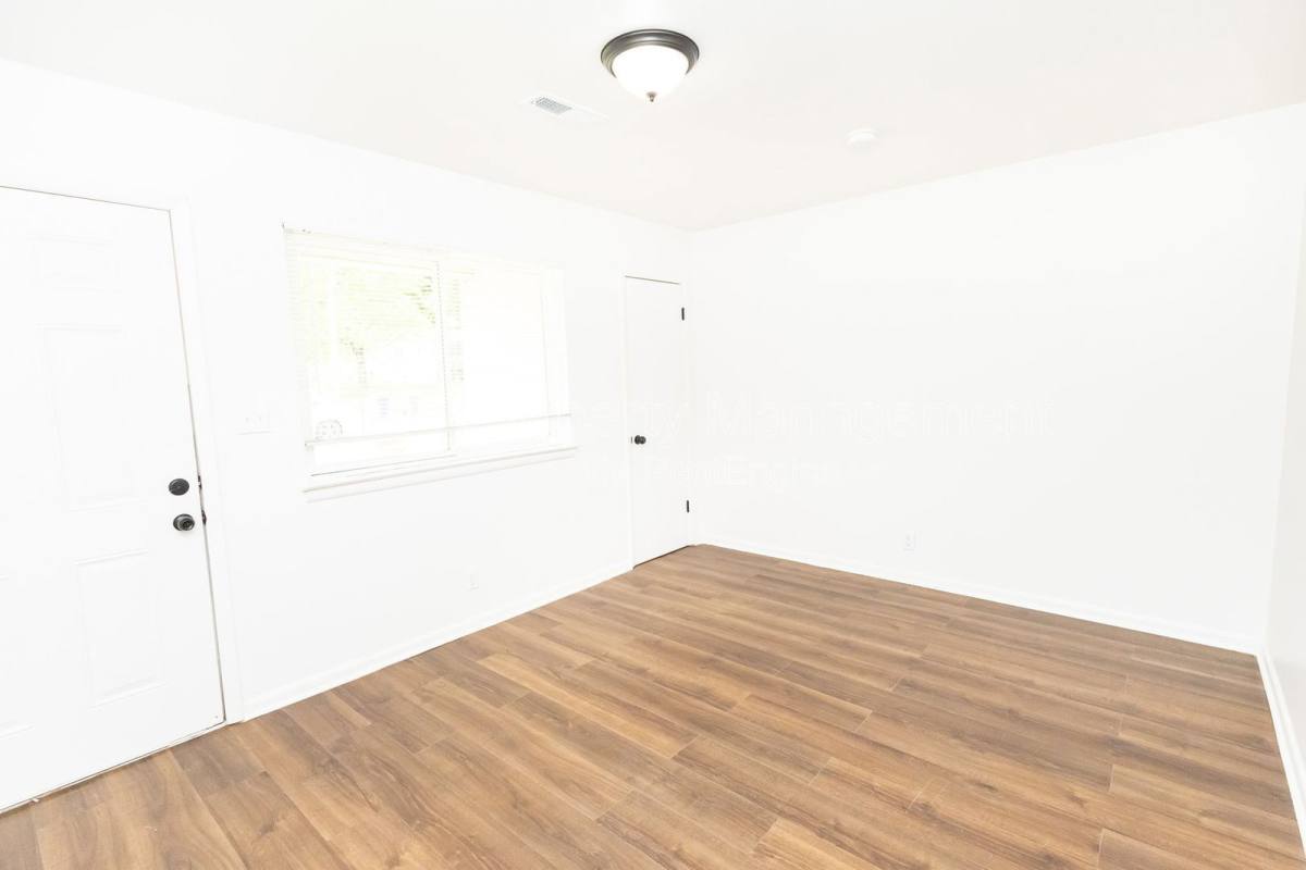 Apartment for rent at 2011 Milne St #B, Chattanooga, TN 37406
