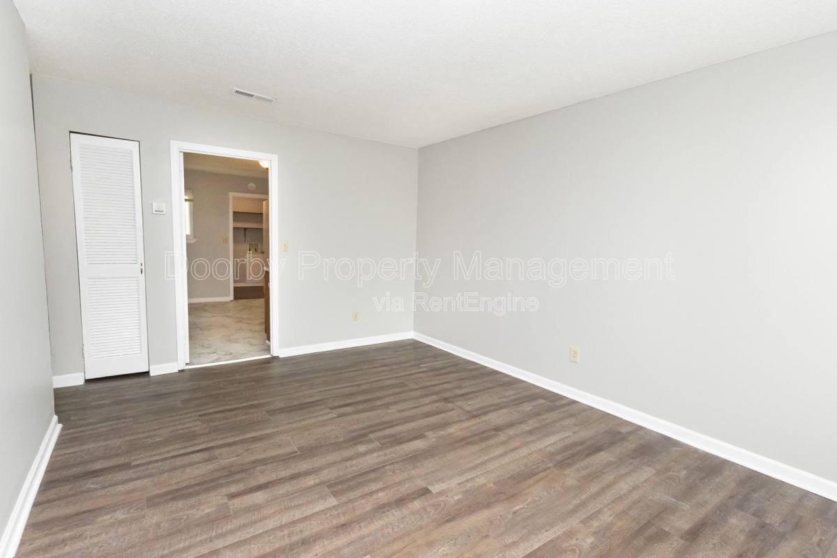 Apartment for rent at 124 Fawn Dr, Chattanooga, TN 37412