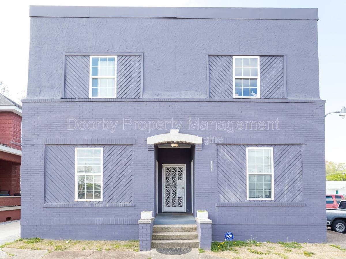 Apartment for rent at 1202 Duncan Ave #1, Chattanooga, TN 37404