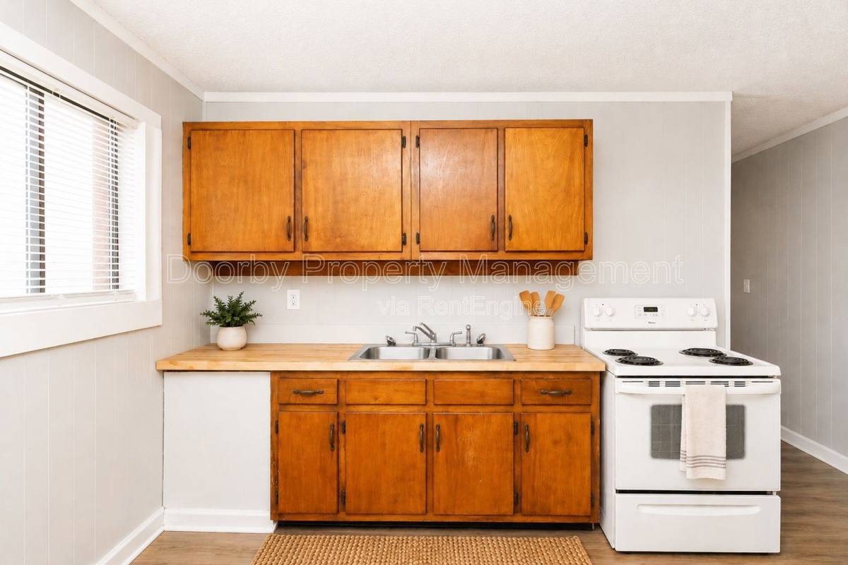 Apartment for rent at 2113 Ocoee St, Chattanooga, TN 37406