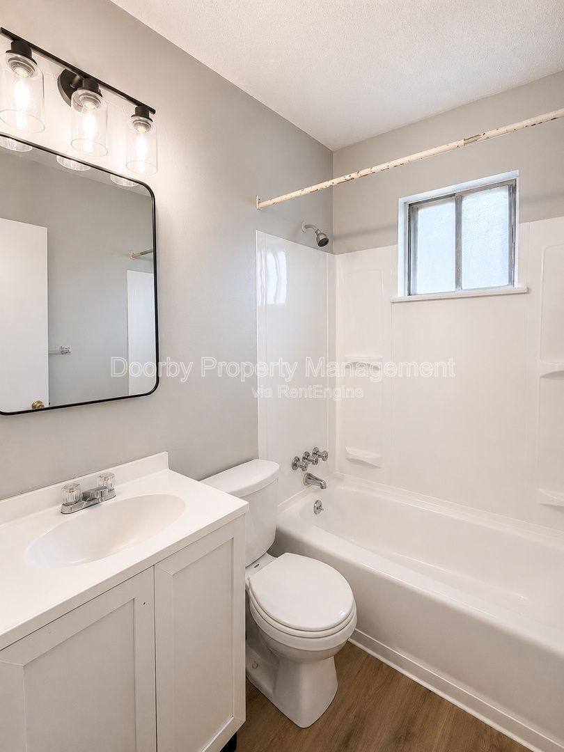 Apartment for rent at 2113 Ocoee St, Chattanooga, TN 37406