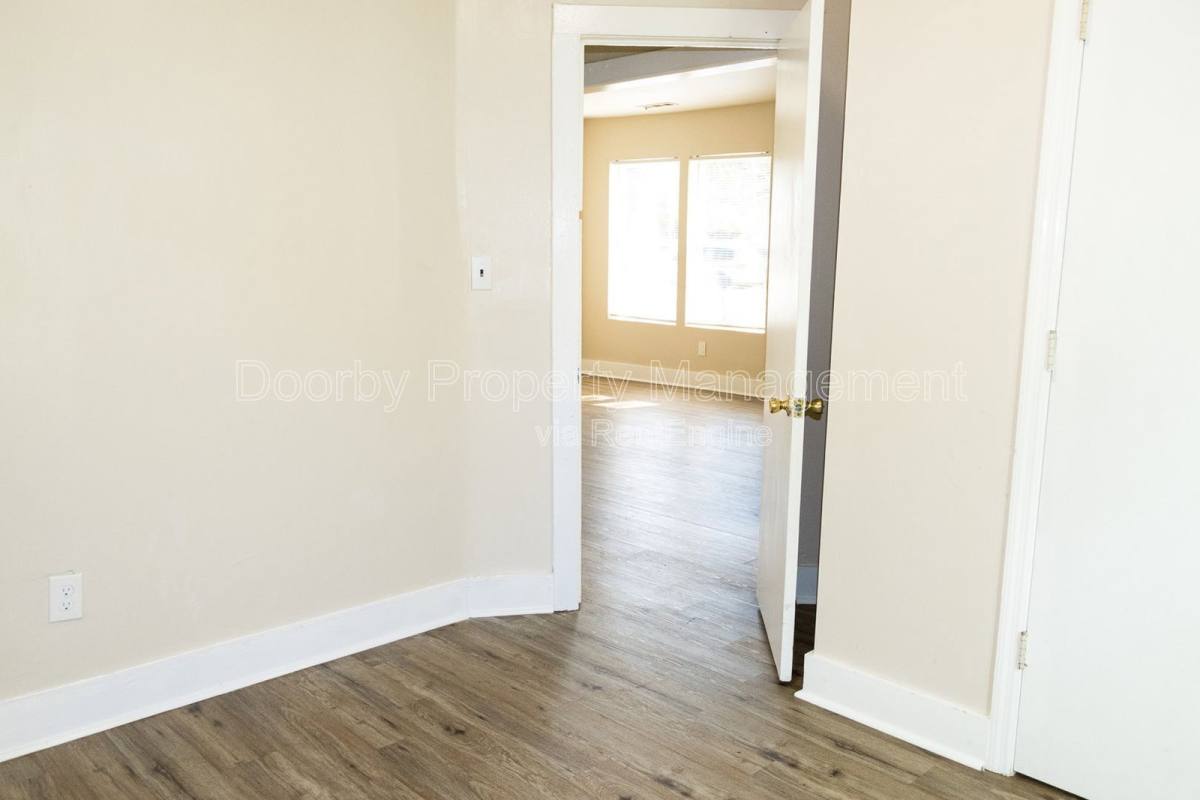House for rent at 1503 E 18th St, Chattanooga, TN 37404