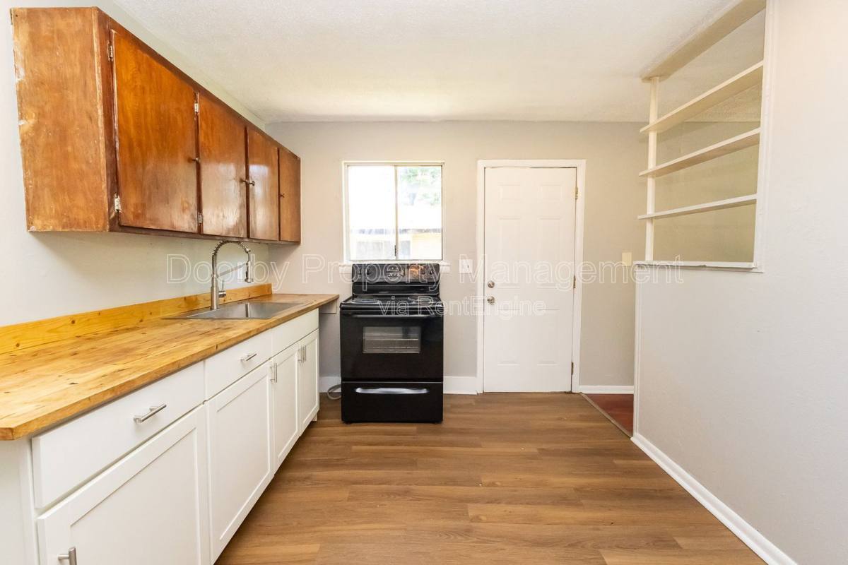 Apartment for rent at 1237 Wheeler Ave #B, Chattanooga, TN 37406