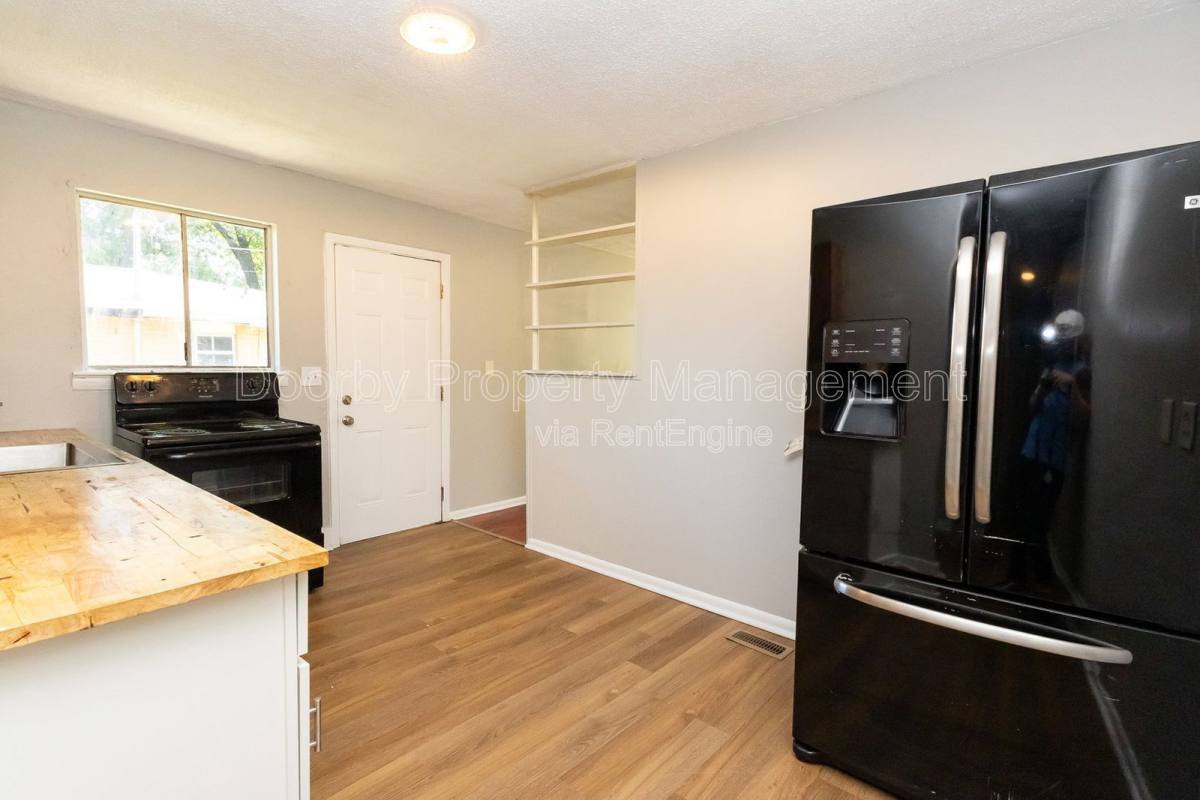 Apartment for rent at 1237 Wheeler Ave #B, Chattanooga, TN 37406