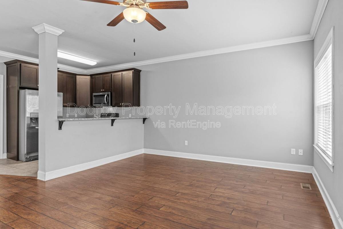 Townhouse for rent at 723 Ladd Ave, Chattanooga, TN 37405