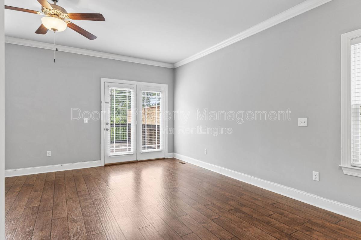 Townhouse for rent at 723 Ladd Ave, Chattanooga, TN 37405