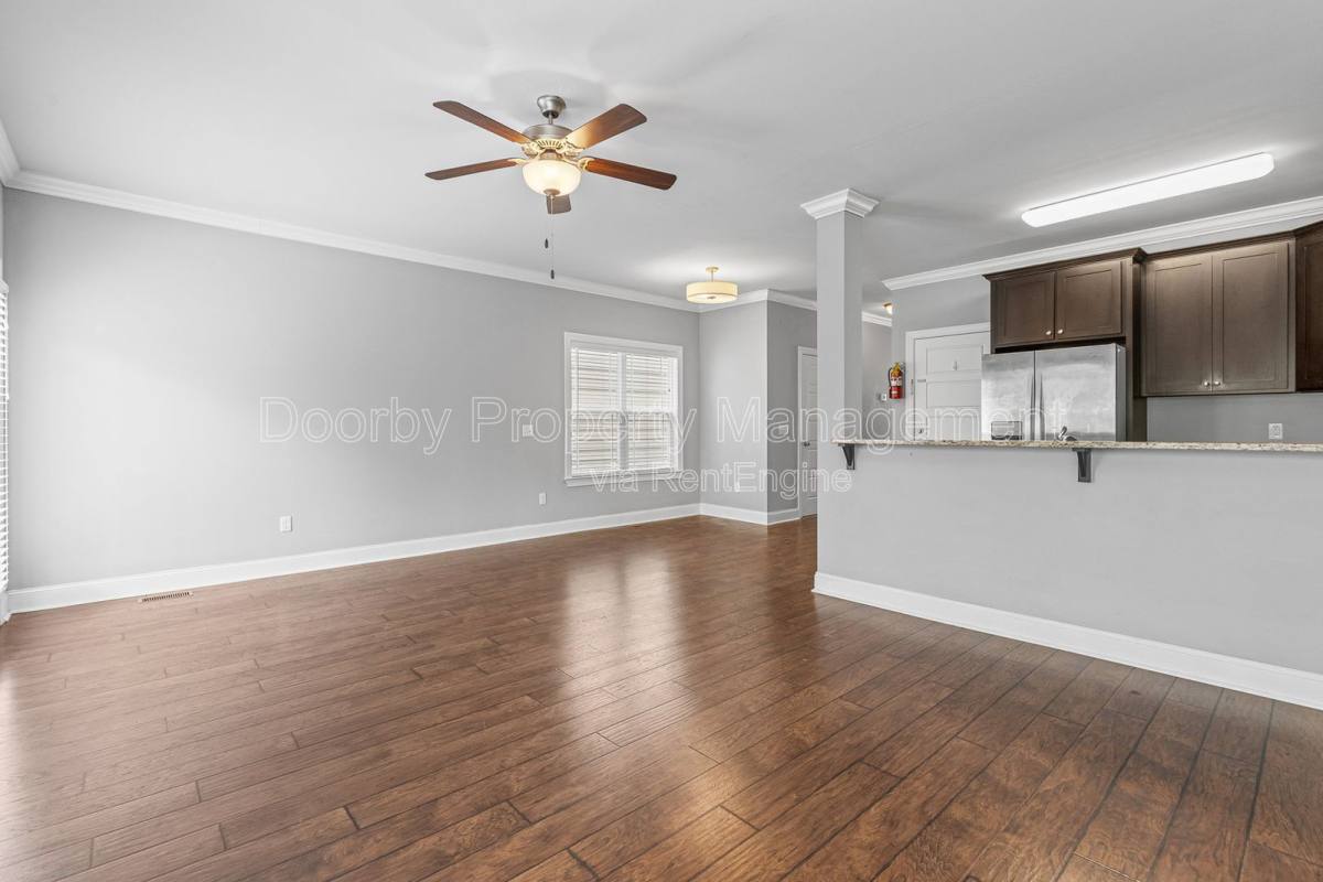 Townhouse for rent at 723 Ladd Ave, Chattanooga, TN 37405