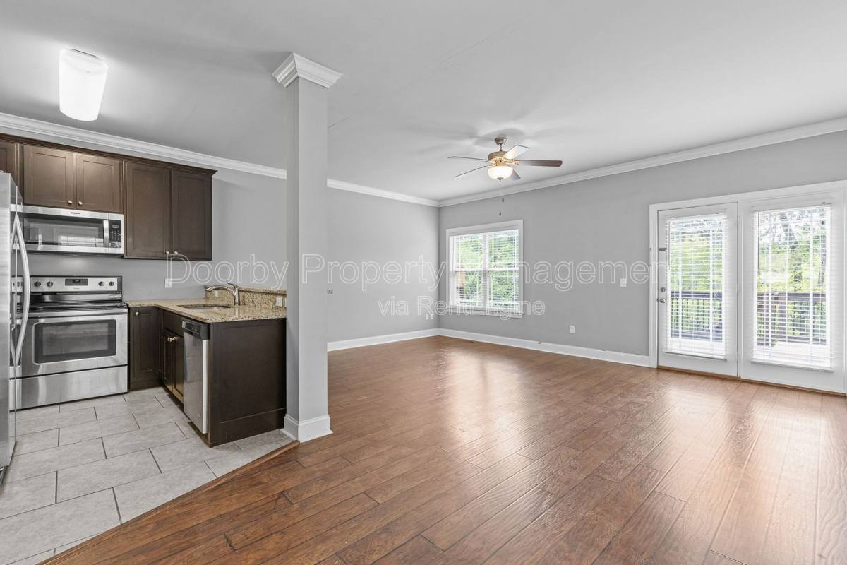 Townhouse for rent at 723 Ladd Ave, Chattanooga, TN 37405