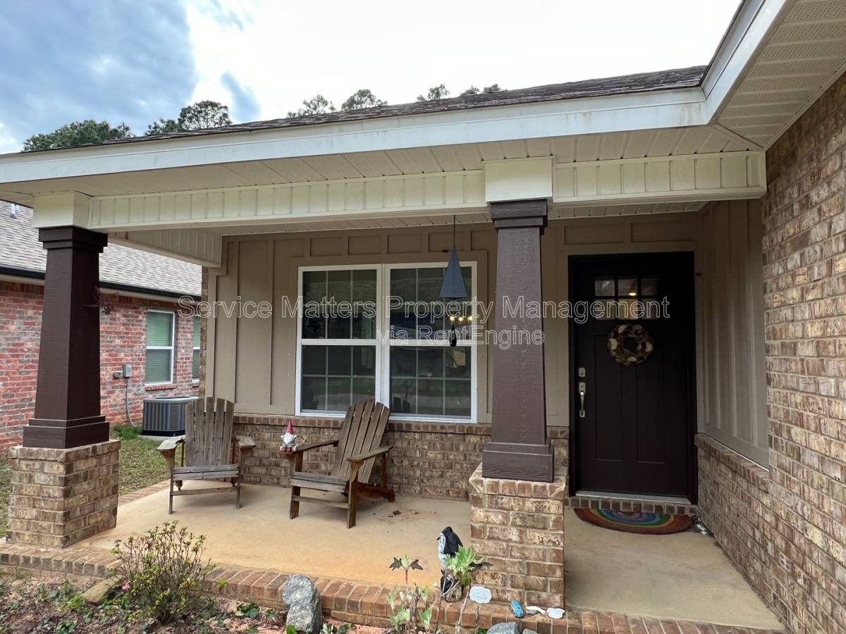House for rent at 2965 N 14th Ave, Milton, FL 32583