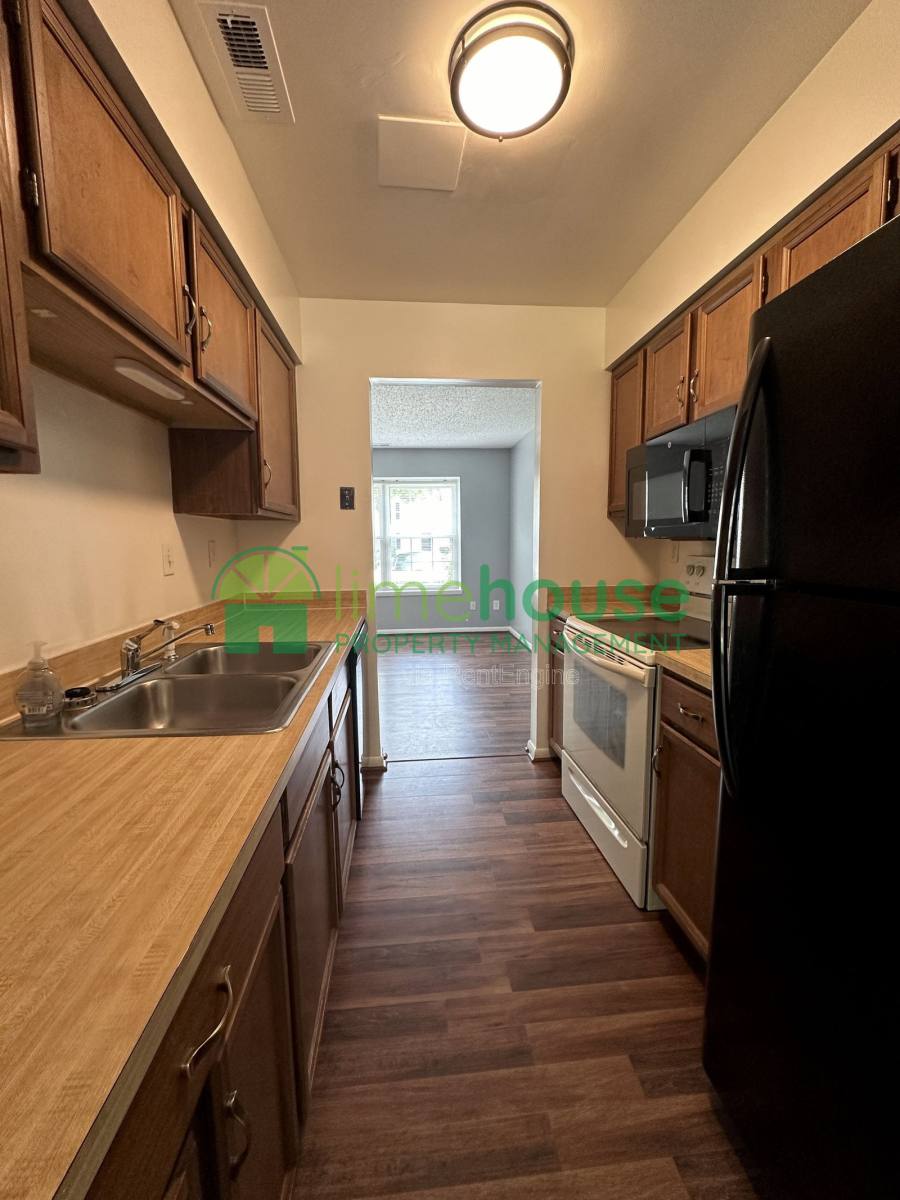 Townhouse for rent at 1318 River Birch Run S, Chesapeake, VA 23320