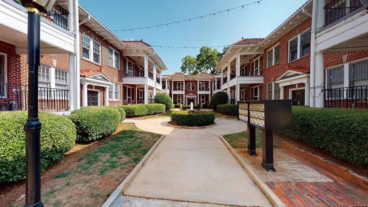 Apartment for rent at 305 E Ponce De Leon Ave #E4, Decatur, GA 30030