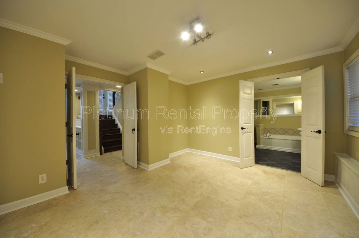 Townhouse for rent at 2198 Goodwood Blvd SE, Smyrna, GA 30080