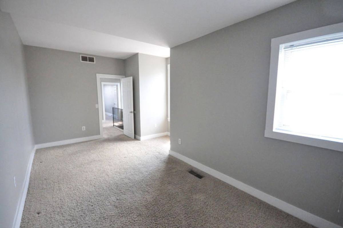 Apartment for rent at 495 S Lazelle St, Columbus, OH 43206