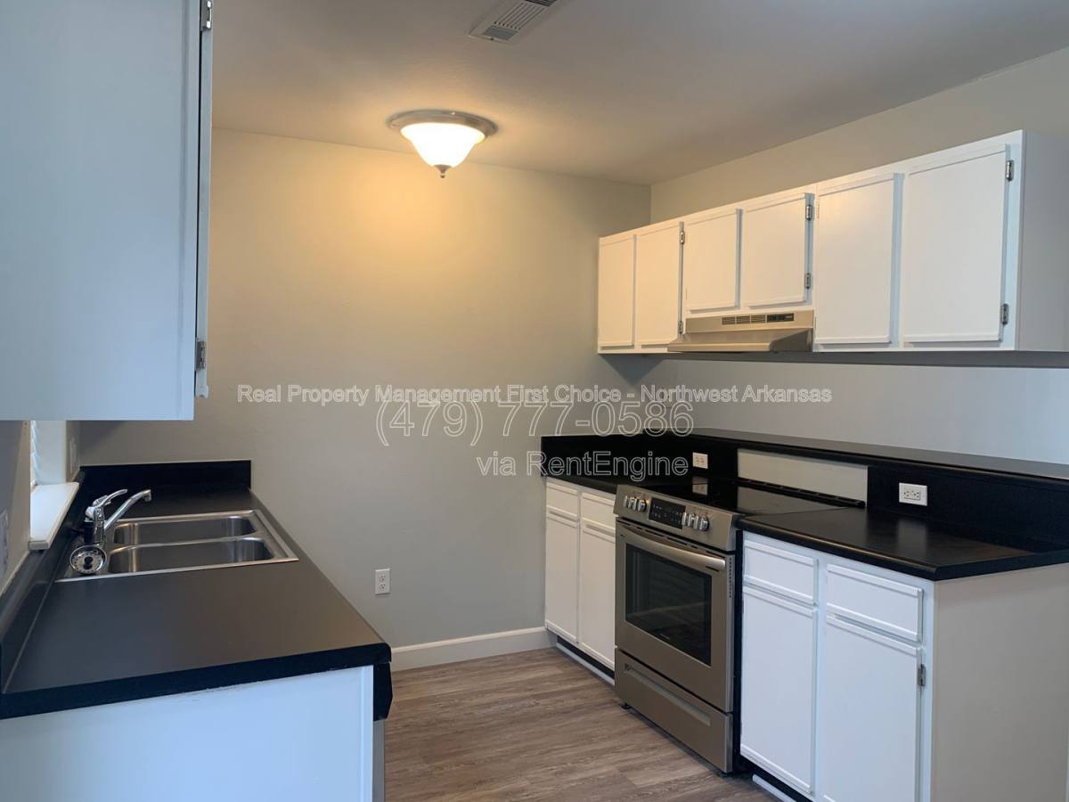 Condo for rent at 1866 N Scull Creek Dr, Fayetteville, AR 72703