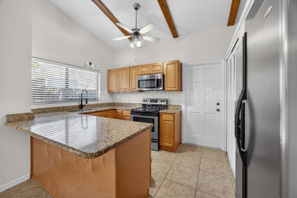 Apartment for rent at 1146 Western Way, Orlando, FL 32804