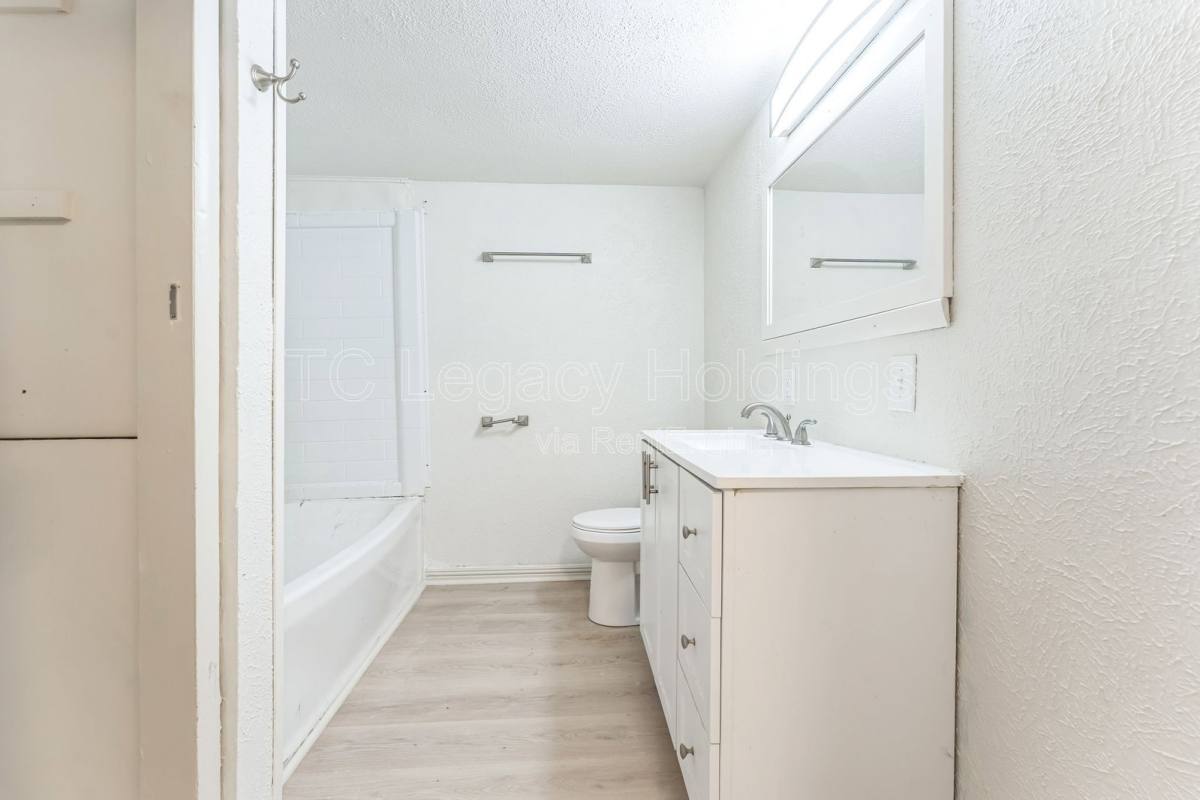 House for rent at 415 Simpson Ave, Clarksburg, WV 26301