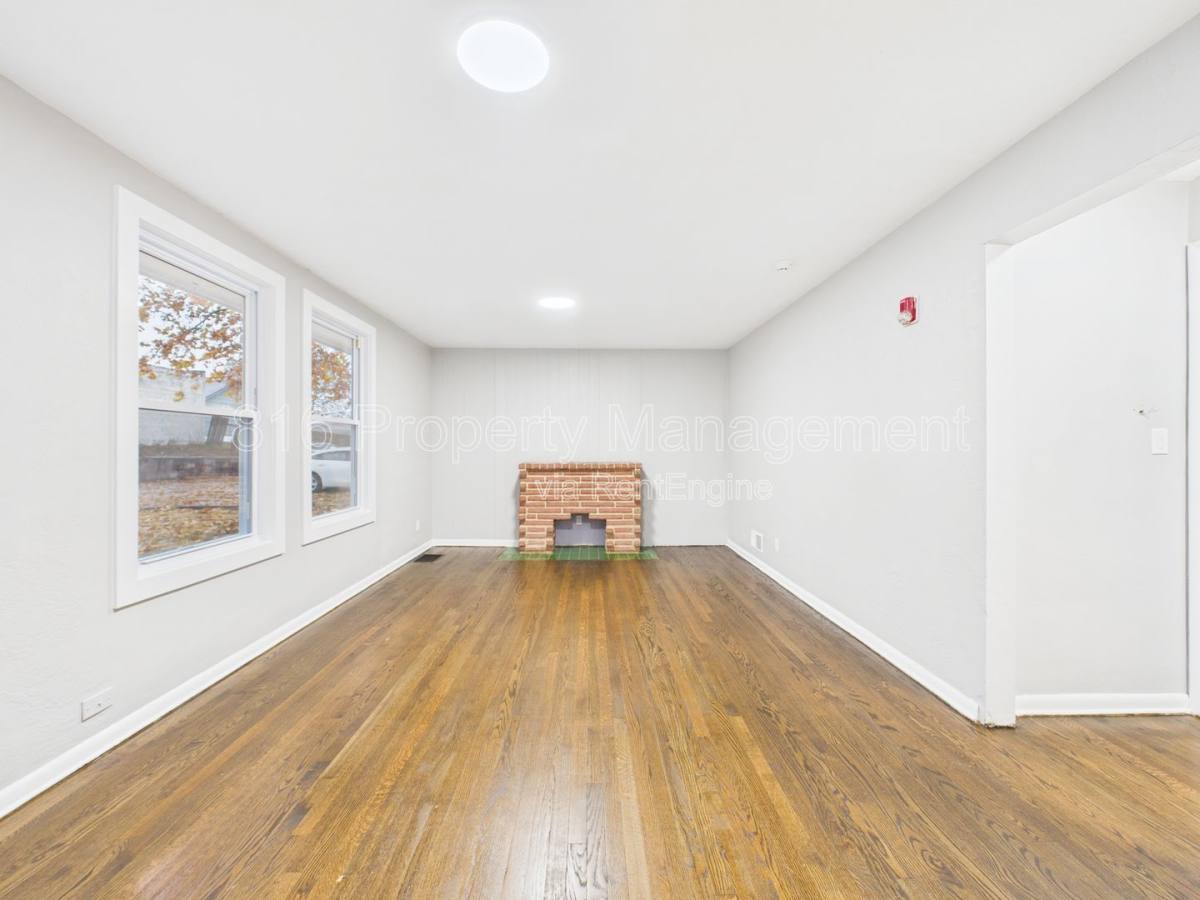 Apartment for rent at 7560 Prospect Ave #G, Kansas City, MO 64132