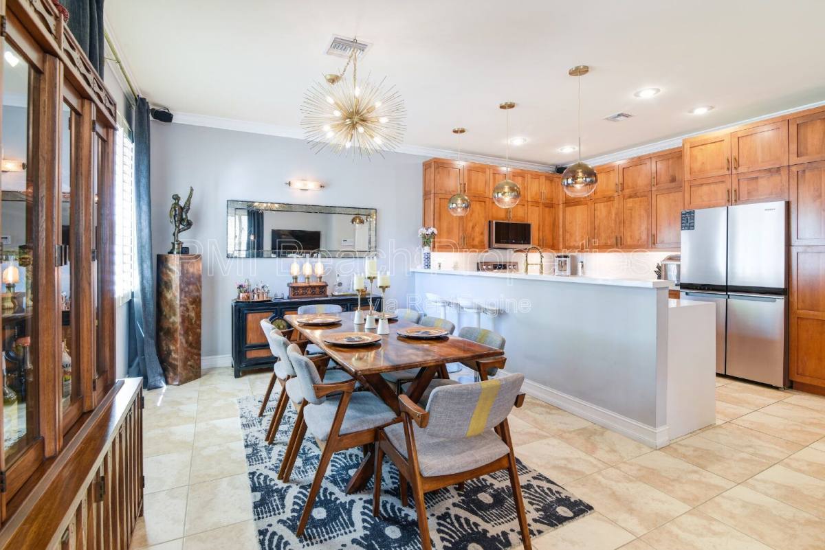 Townhouse for rent at 3438 NE 13th Ave, Fort Lauderdale, FL 33334