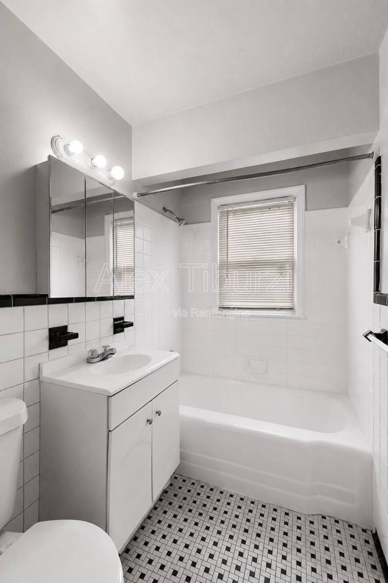 House for rent at 6301 Lodewyck, Detroit, MI 48224