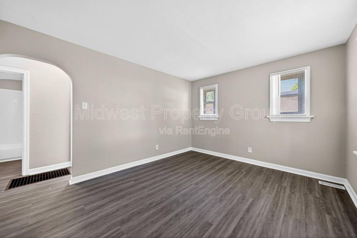 House for rent at 10066 Dorothy Ave, Saint Louis, MO 63137