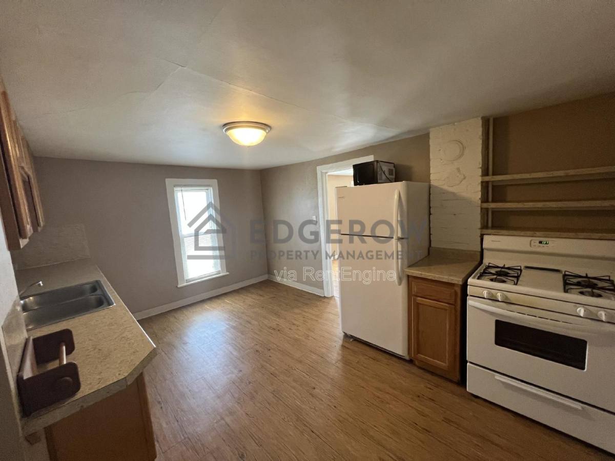 Apartment for rent at 1220 Hamilton Ave NW #2, Grand Rapids, MI 49504