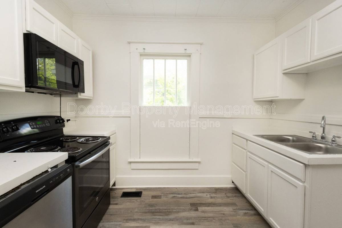 House for rent at 3207 Curtis St, Chattanooga, TN 37406