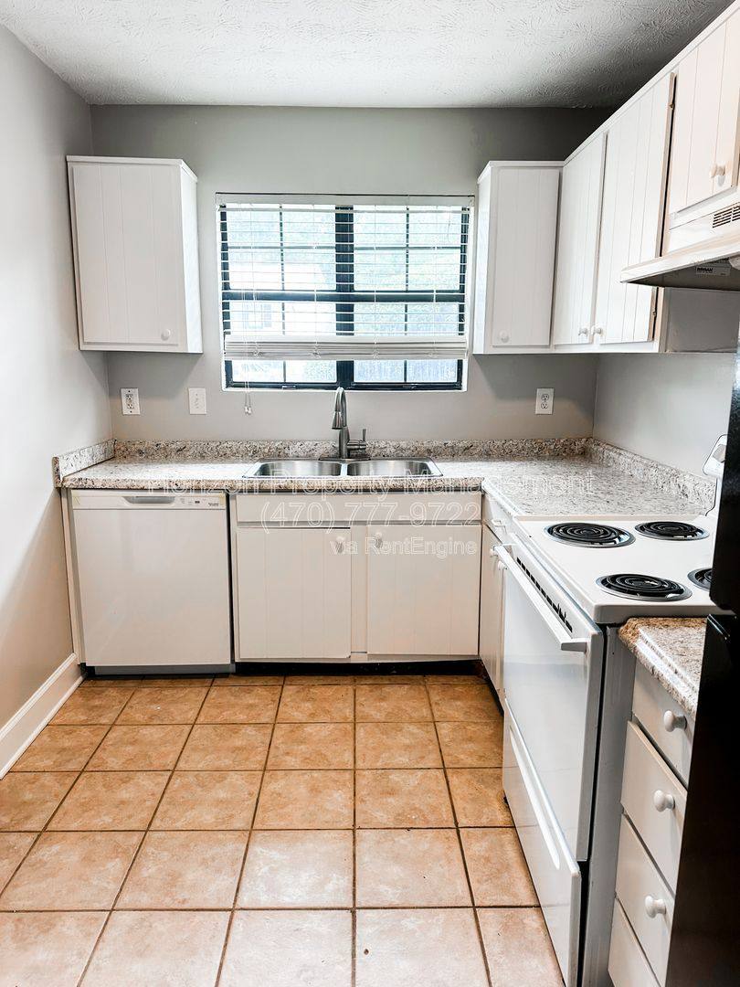 Condo for rent at 2494 Hidden Cove Court #A, Gainesville, GA 30501