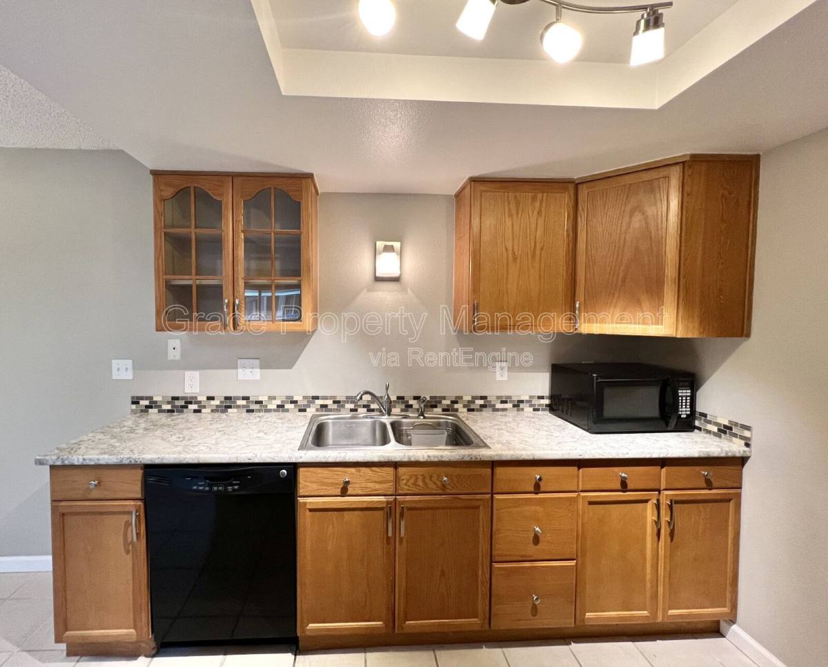 Condo for rent at 3482 S Eagle St #202, Aurora, CO 80014