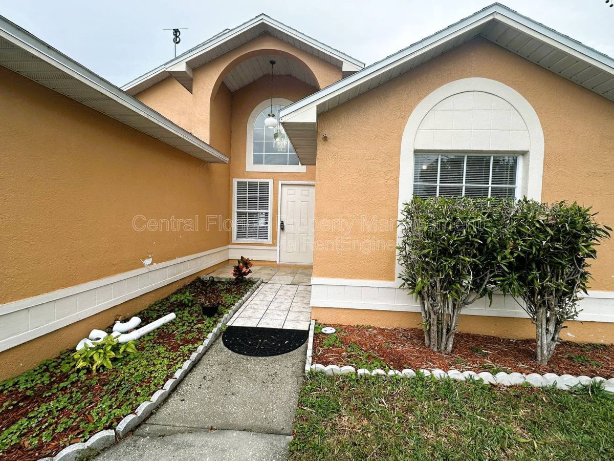 House for rent at 11818 Shotgate Court, Orlando, FL 32837
