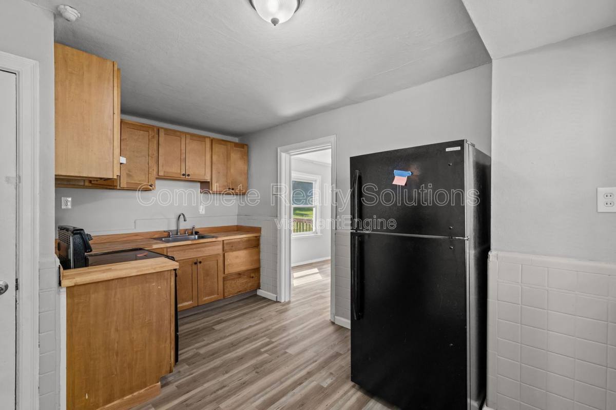 Apartment for rent at 7120 Greenhaven Dr, Saint Louis, MO 63136