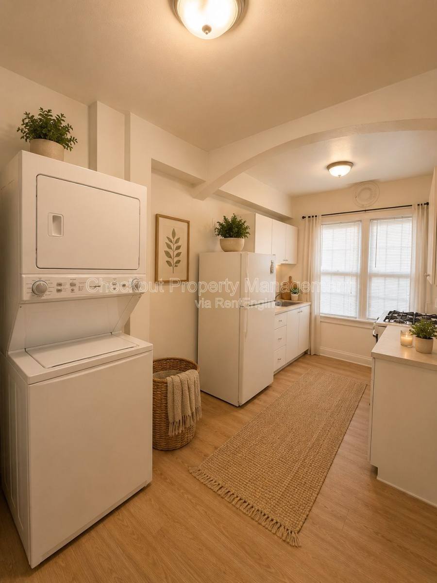 Apartment for rent at 7340 Forsyth Blvd #307, Saint Louis, MO 63105