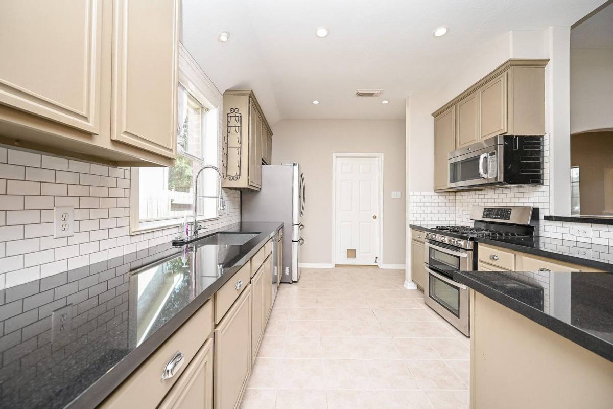 House for rent at 12138 Havenmist Dr, Tomball, TX 77375