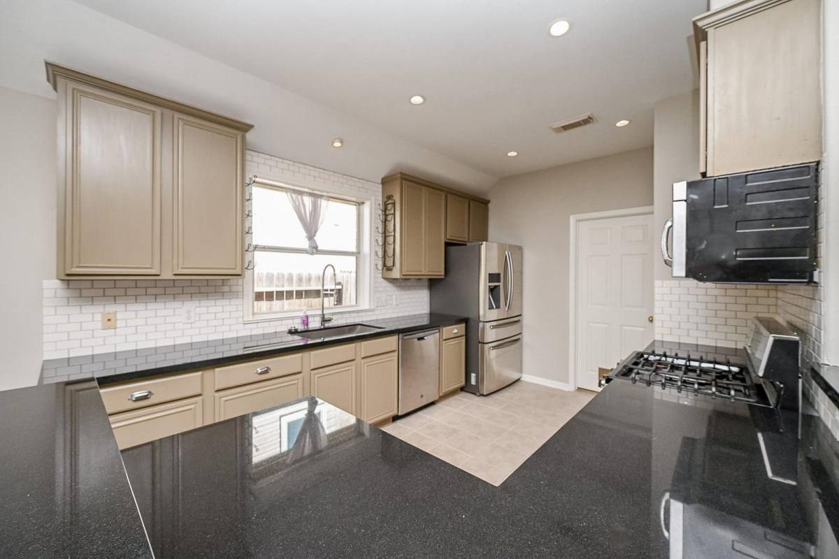 House for rent at 12138 Havenmist Dr, Tomball, TX 77375