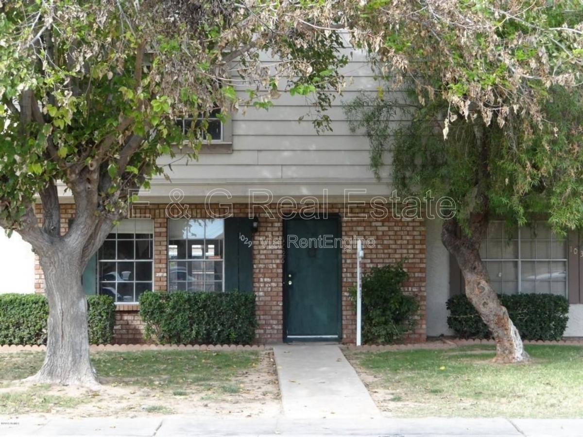 Townhouse for rent at 1029 E Bendix Dr, Tempe, AZ 85283